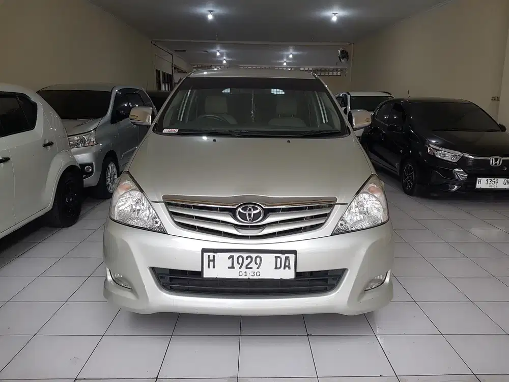 Toyota Kijang Innova 2.5 G Diesel Manual  2010