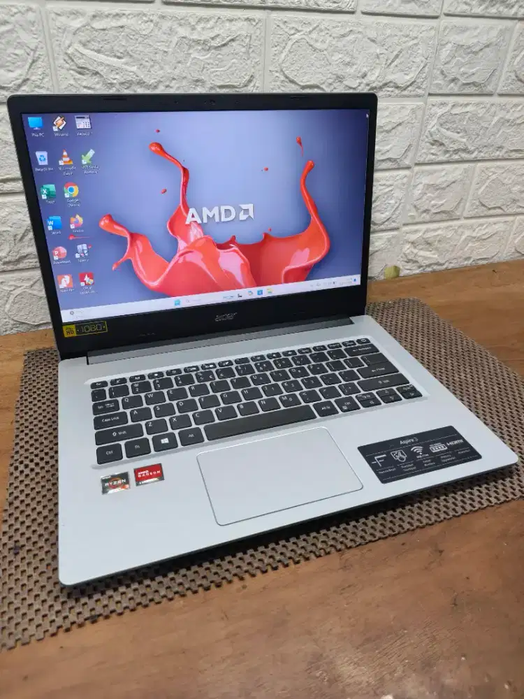 Acer aspire 3 A314-22 AMD Ryzen 3 (8/256gb) 14 inchi Mulus NORMAL