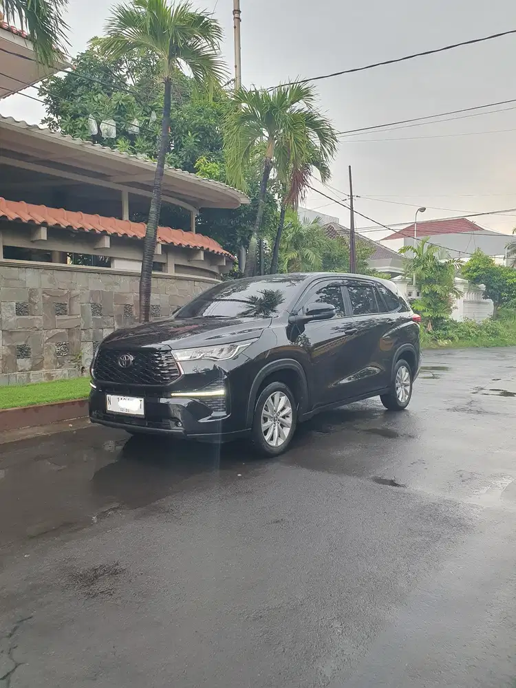 Innova Zenix 2023/2022 V Matic Km 35rb Bensin 2.0 Warna Hitam Full Ori