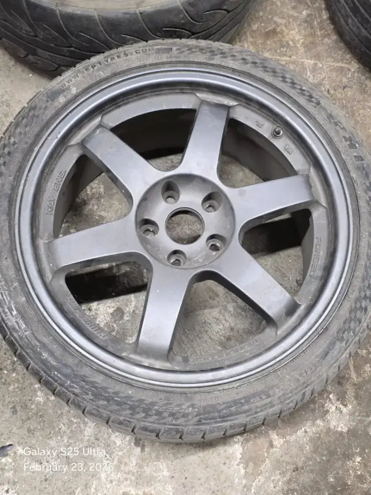 Velg TE37 bekas Ford Focus