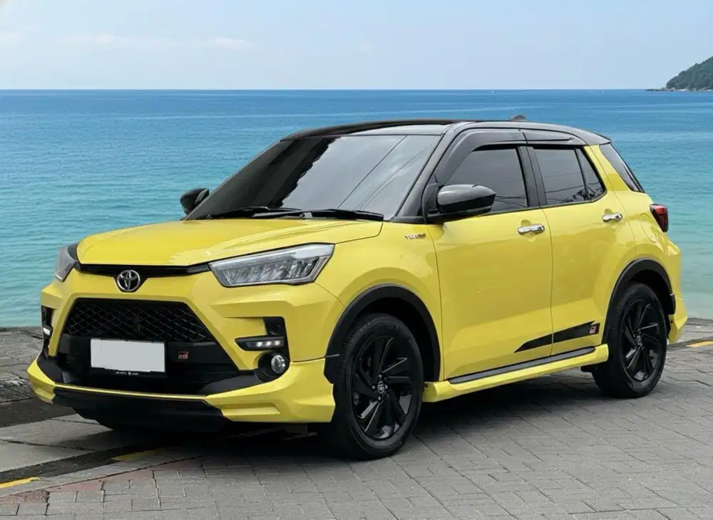 Toyota Raize 1.0 GR sport two tone At 2024 km +/-  75.000