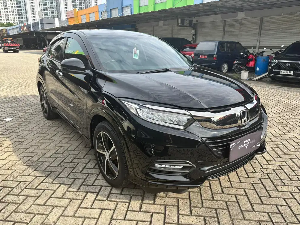 Honda HRV HR-V 1.8 Prestige CVT Panoramic AT Black 2021 MULUS
