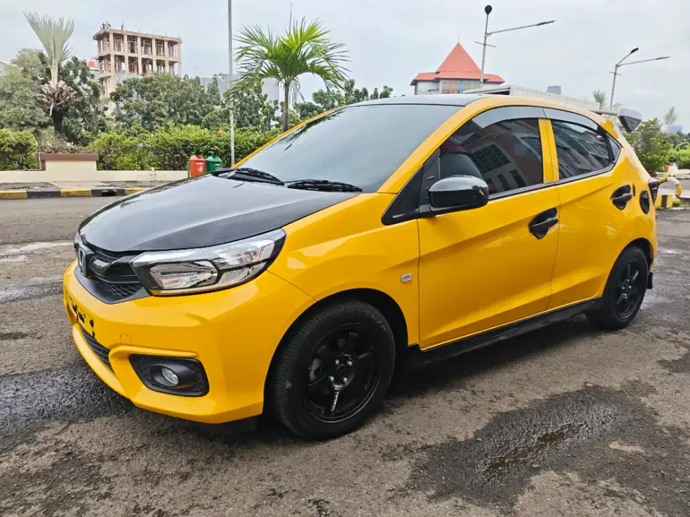 BRIO SATYA 1.2 E 2023 URBANITE Honda Brio E CVT Matic