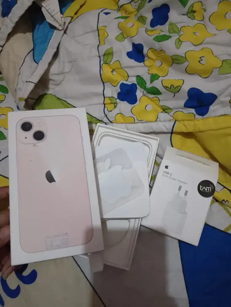 iPhone 13 pink resmi garansi iBox