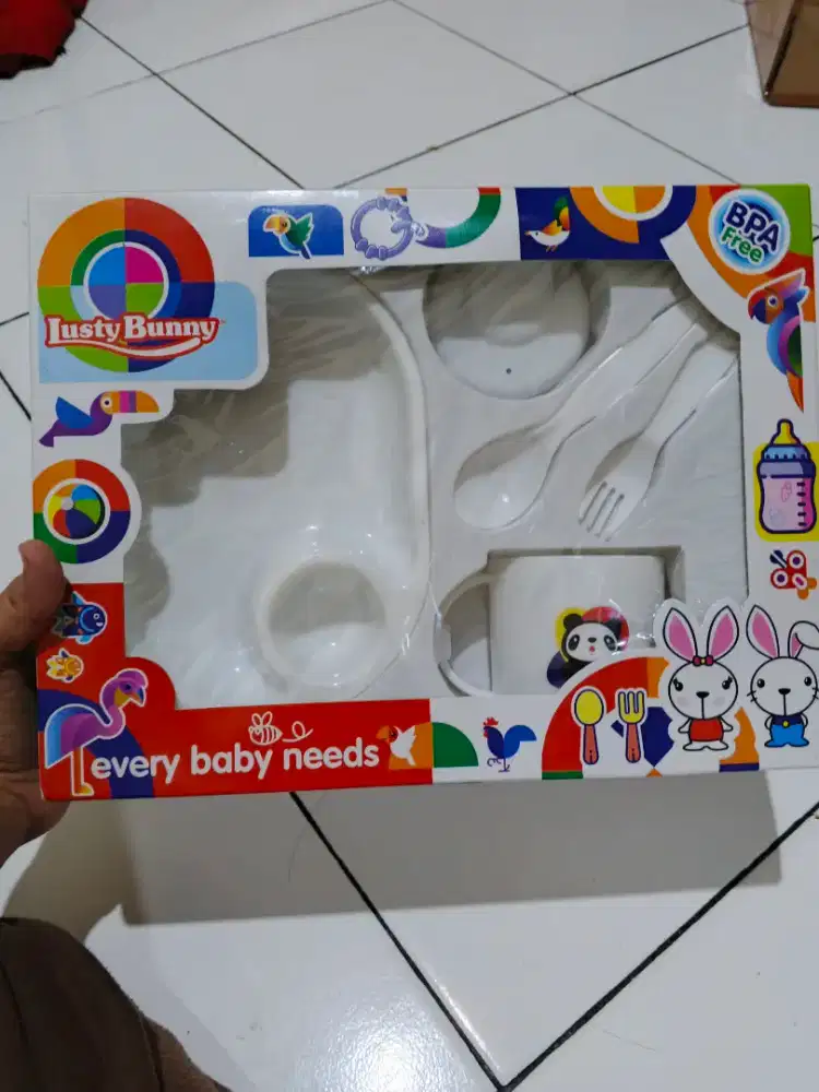 Set Makan + Minum Bayi