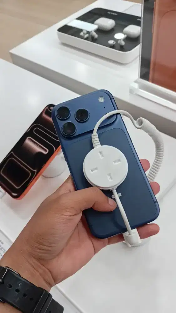 READY IPHONE 17 PRO KREDIT INDODANA BUNGA 0%