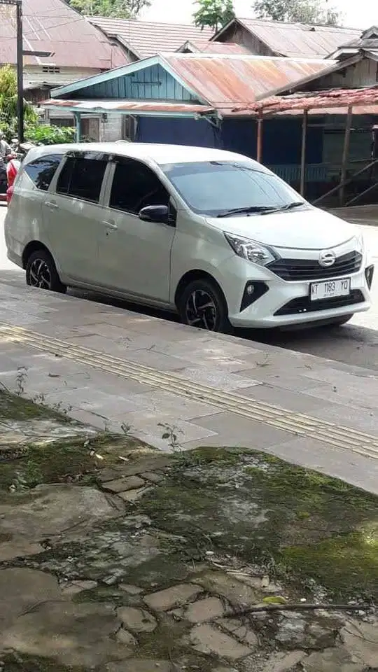 Daihatsu Sigra D 2023 Mobil Pribadi