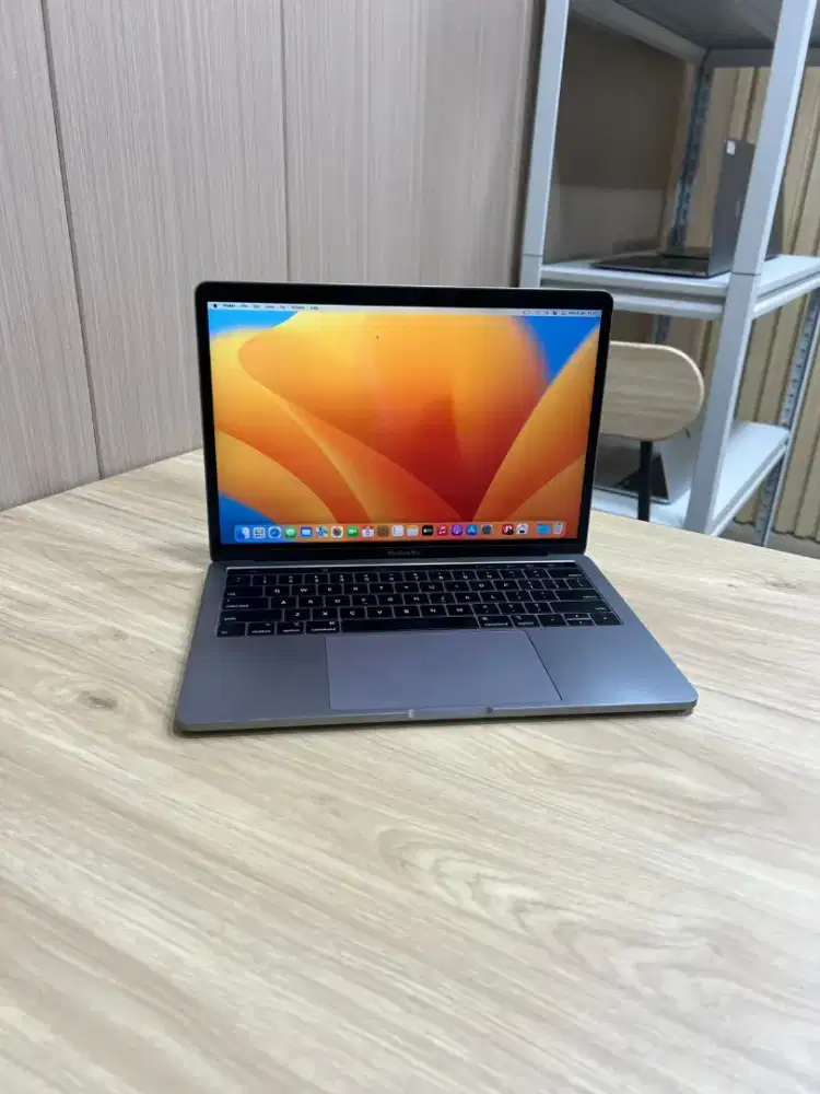 MacBook Pro 2019 i7