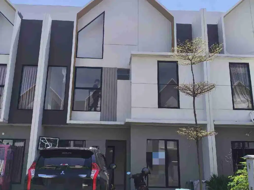 Disewakan Rumah 2 Lantai Siap Huni di Eastern Park Surabaya Timur