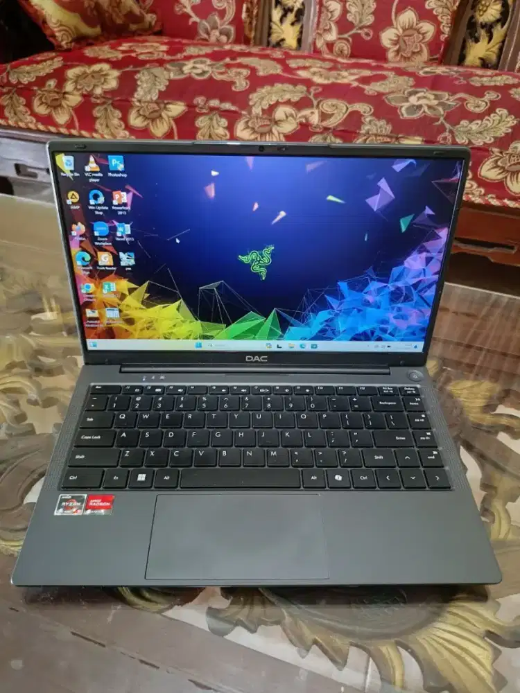 Laptop AMD Ryzen 5 7430 RAM 8GB SSD 256GB Slim