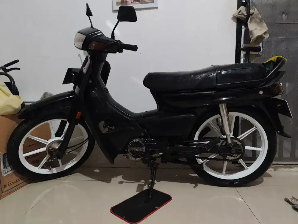 Honda Astrea Grand Sabit