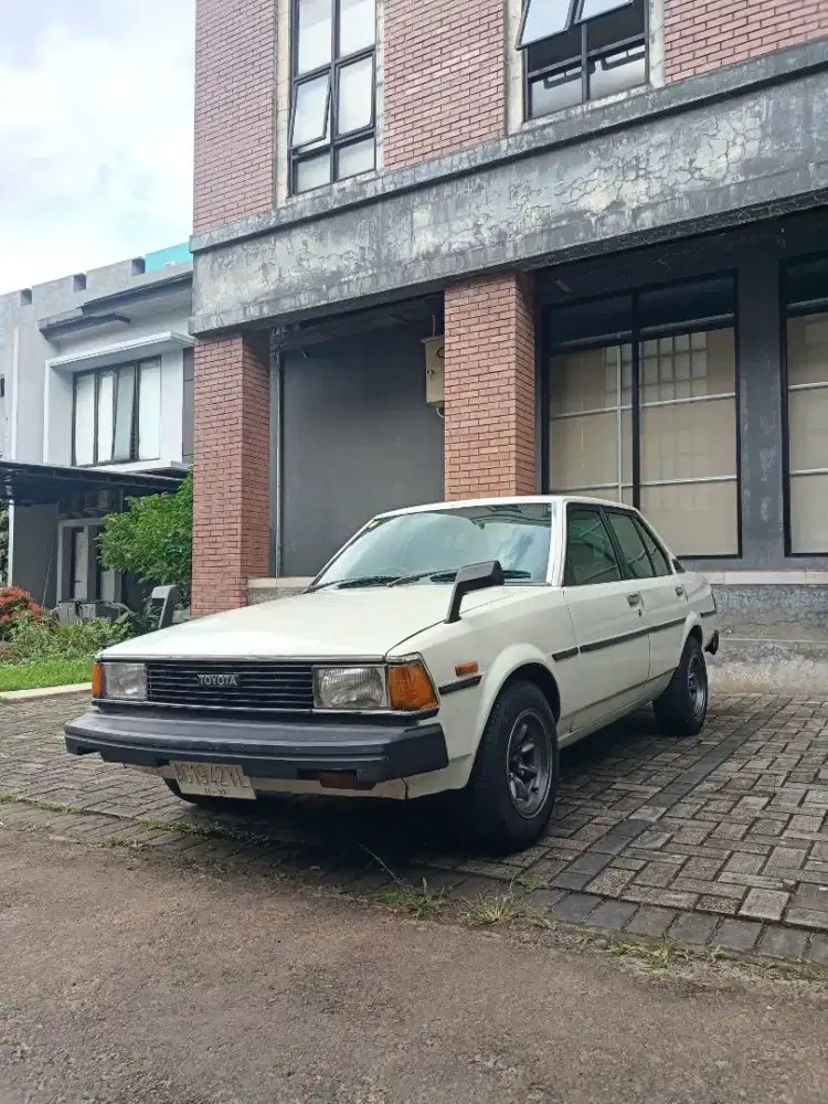 Toyota Corolla DX KE70 1983