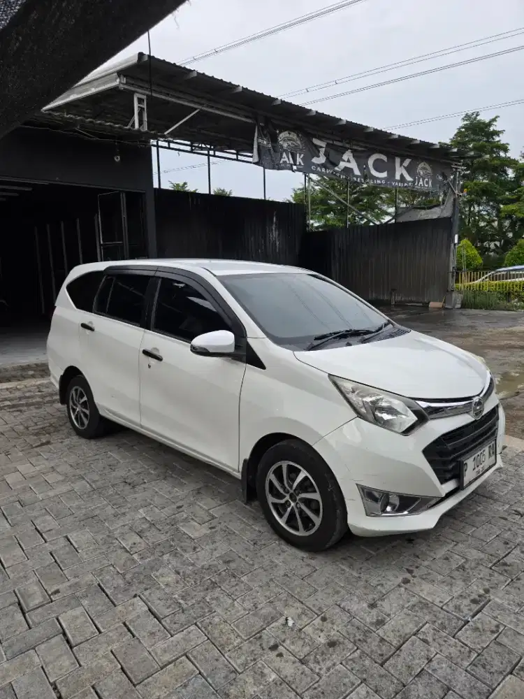 Daihatsu sigra 2018 matic
