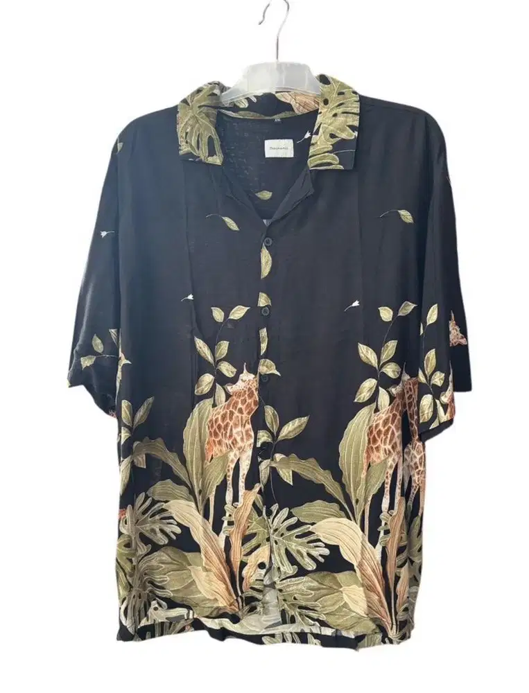 Kemeja pantai hitam hijau forest xxl beachwell