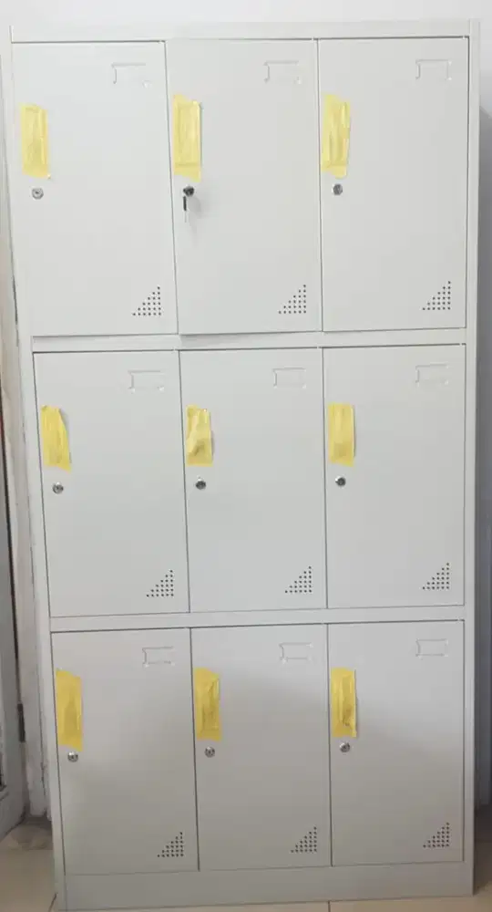 Jaga barang berhargamu tetap aman dan rapi.