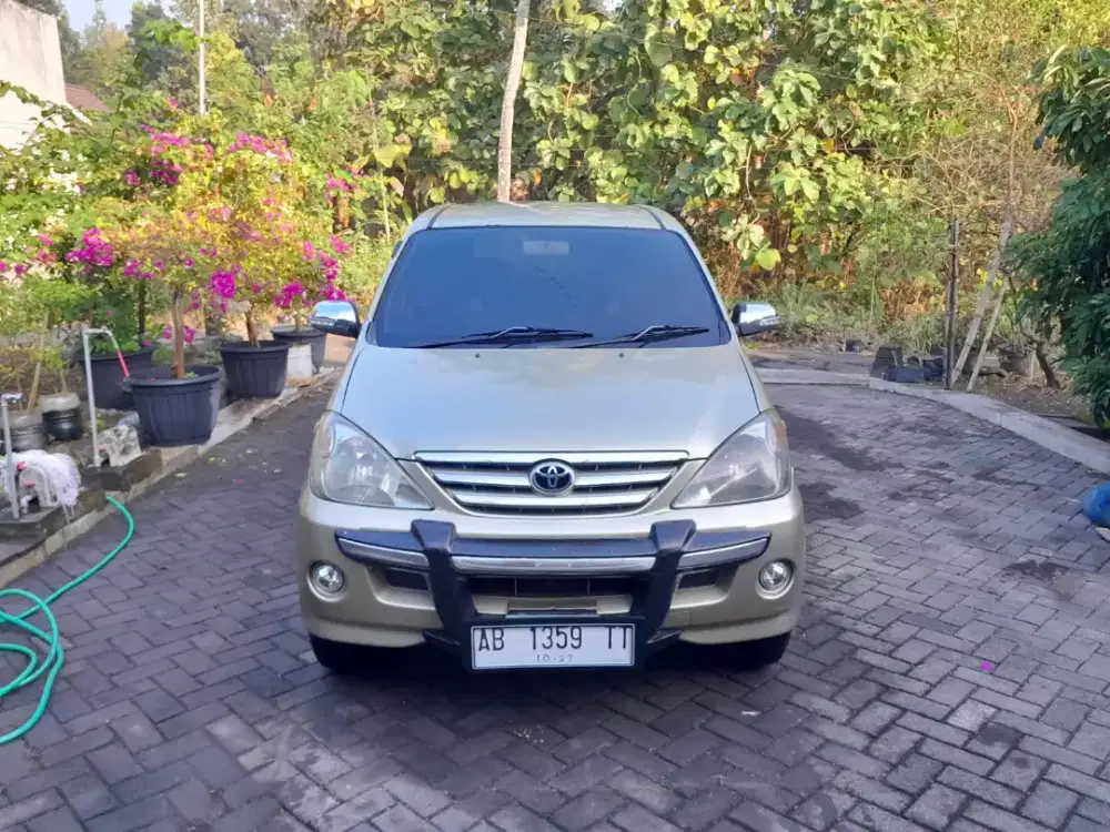 DIJUAL AVANZA G 2005