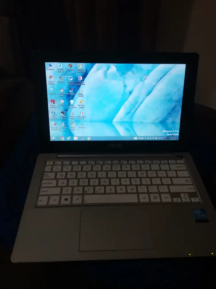 Laptop Asus x201e