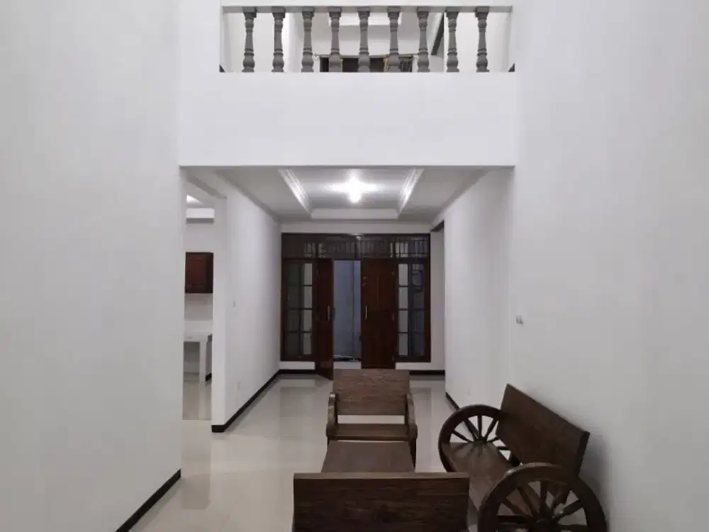 Rumah Nyaman Strategis di Bumi Kopo Kencana