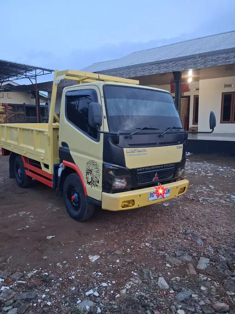 Dijual cepat MITSUBISHI COLT DIESEL ENGKEL CANTER FE71 TAHUN 2010
