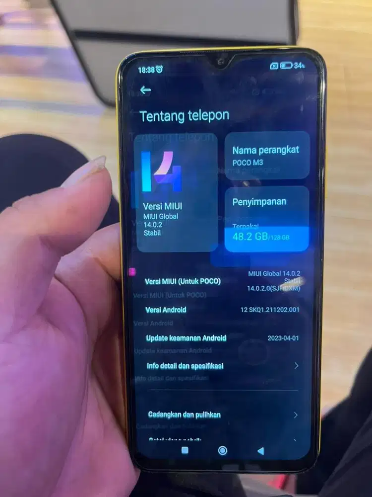 Poco M3 6/128 hp kotak