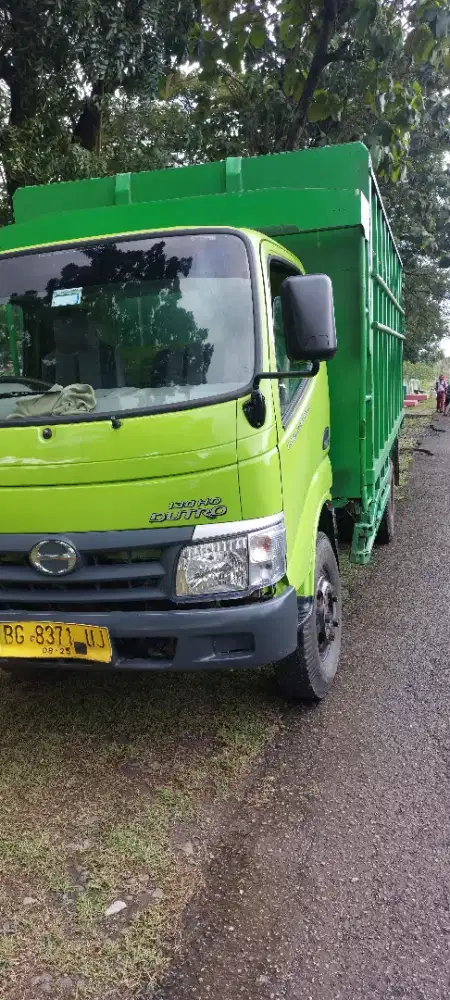 Hino Dutro 130 HD bak central ready 3 unit siap pakai