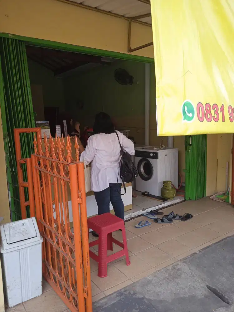 LOKER STAF LAUNDRY DAN STAF KURIR