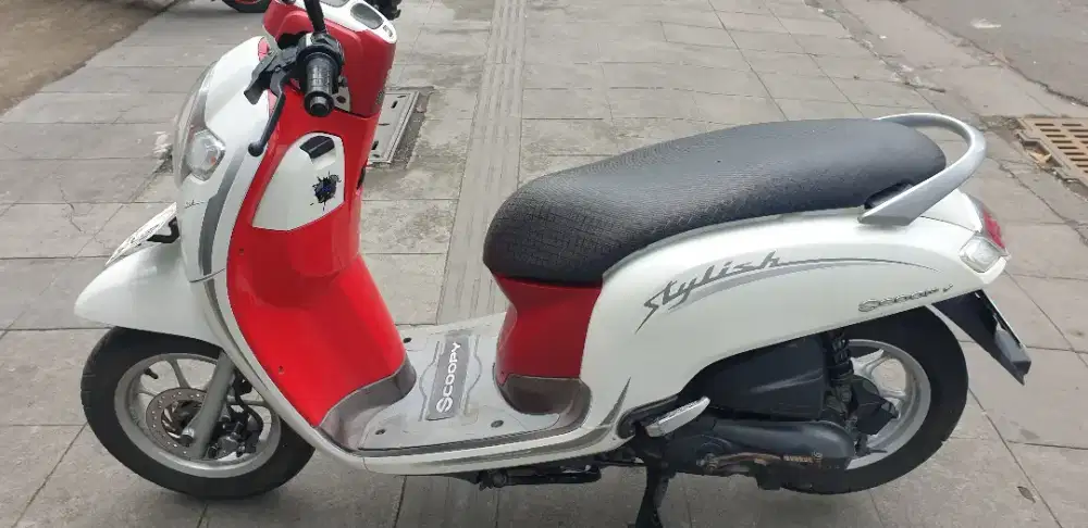 Scoopy Stylish th 2020 mulus pool pjk baru 03-2027
