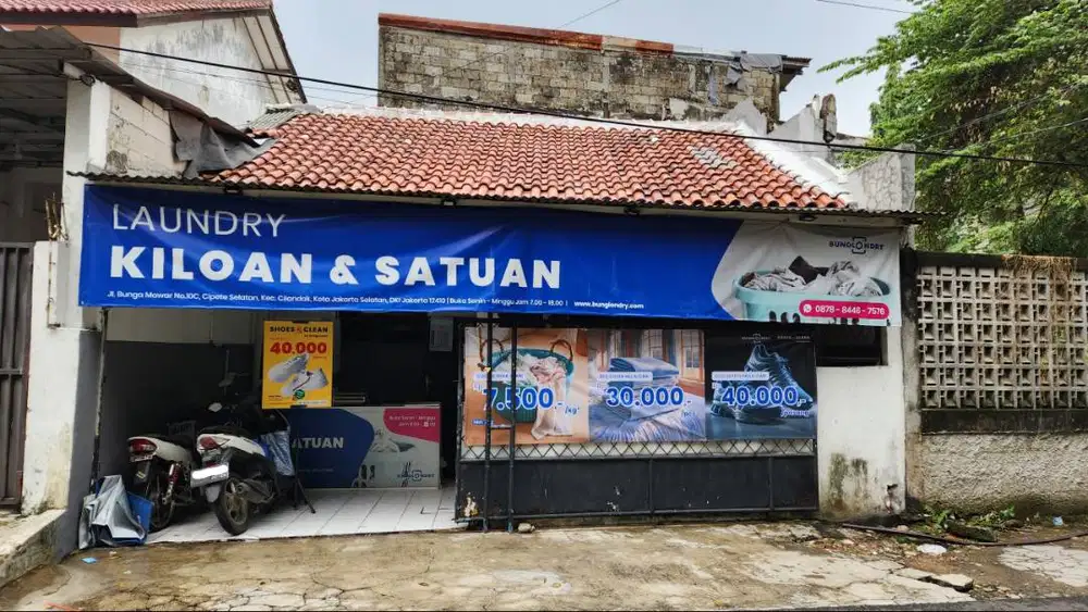 Karyawan Laundry Cuci Sepatu / Tas