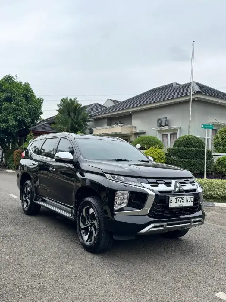 FLASH SALE MITSUBISHI PAJERO SPORT DAKAR 4X2 AT 2024 HITAM