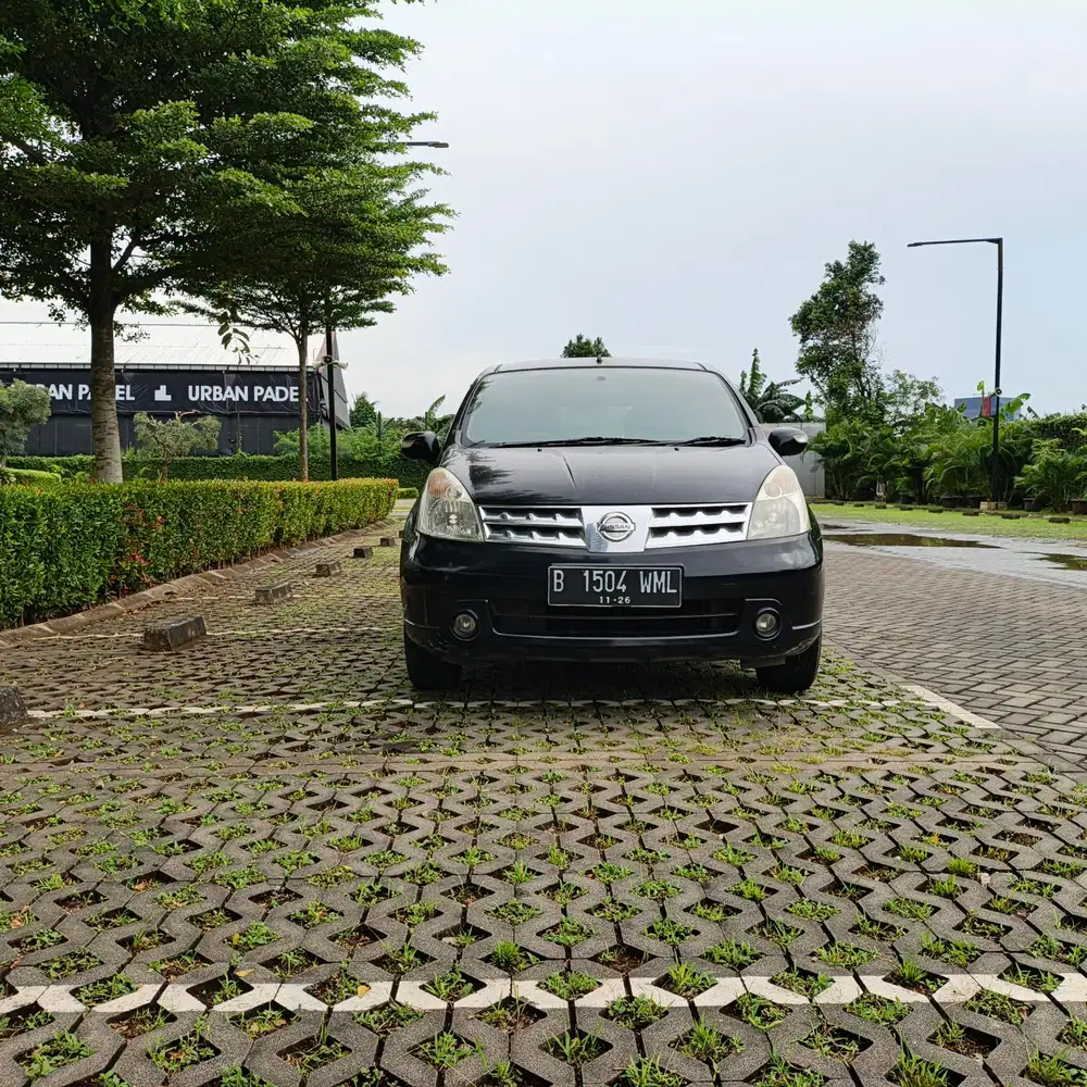 Nissan Grand livina 2010 Bensin