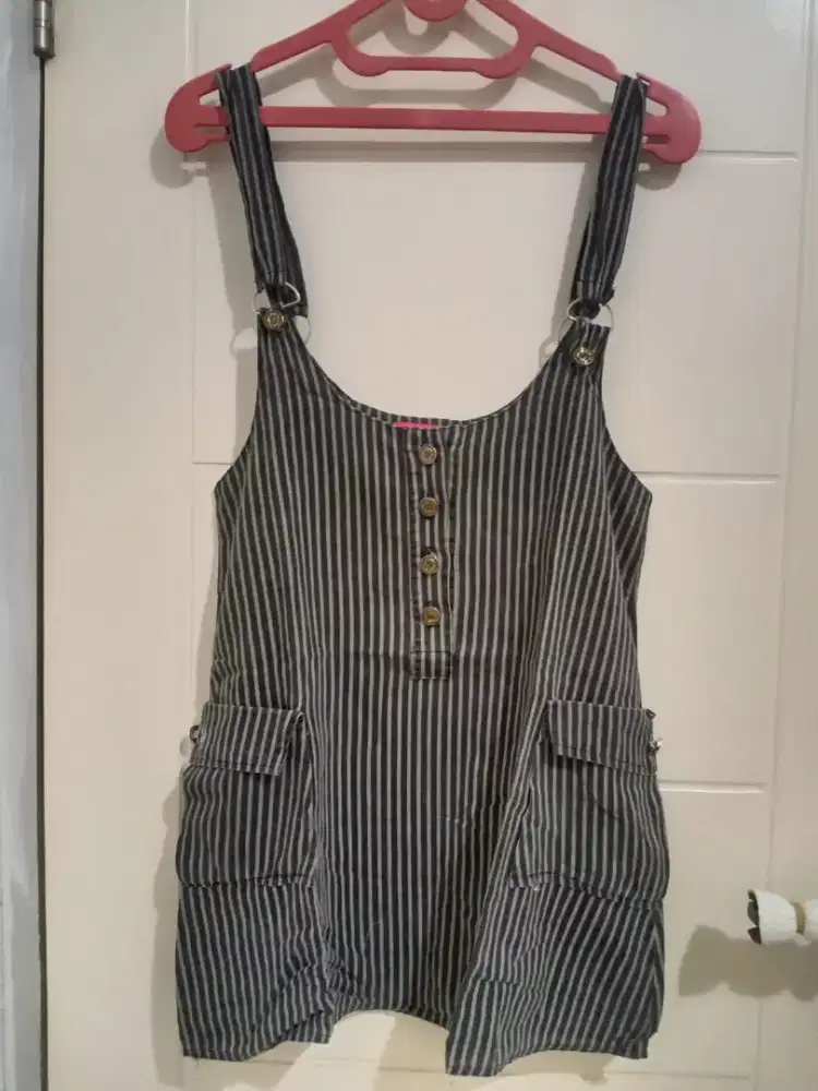 Preloved overall wanita motif salur