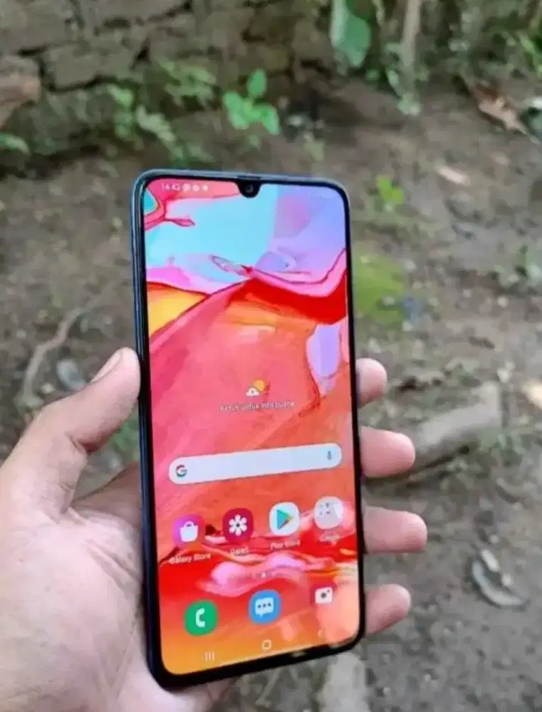 Samsung a70 6/128 gb