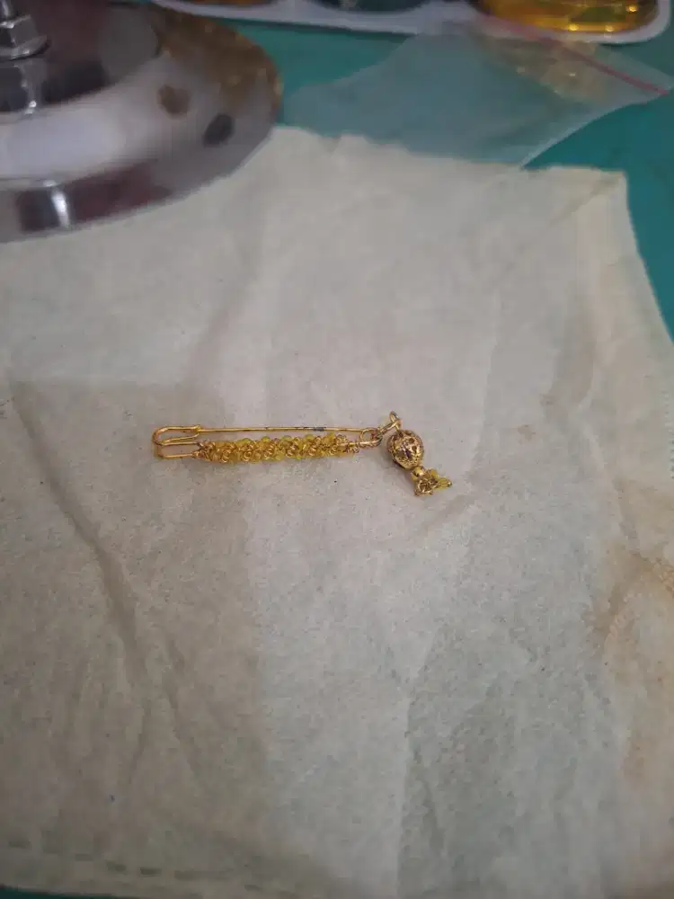 Bross pin aksesoris 
Jilbab wanita muslim 
Limited edition 
Barang te