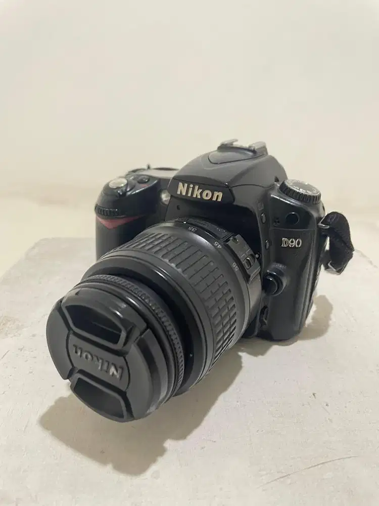 DSLR Nikon D90 Kit