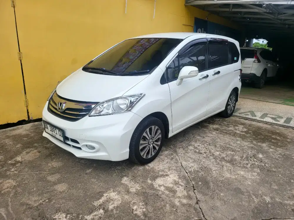 Dp 15jt Freed E psd 2013 ac double