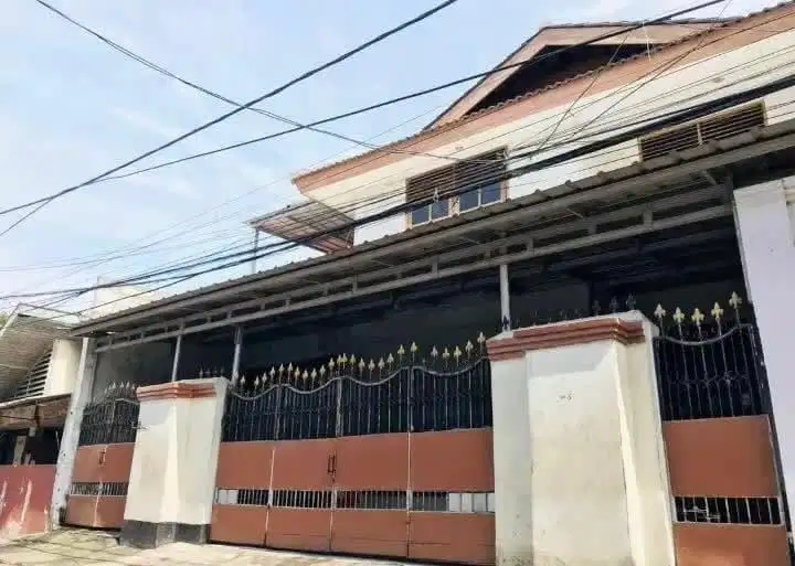 Rumah Strategis Otista Jaktim, cocok untuk kost atau tempat usaha!