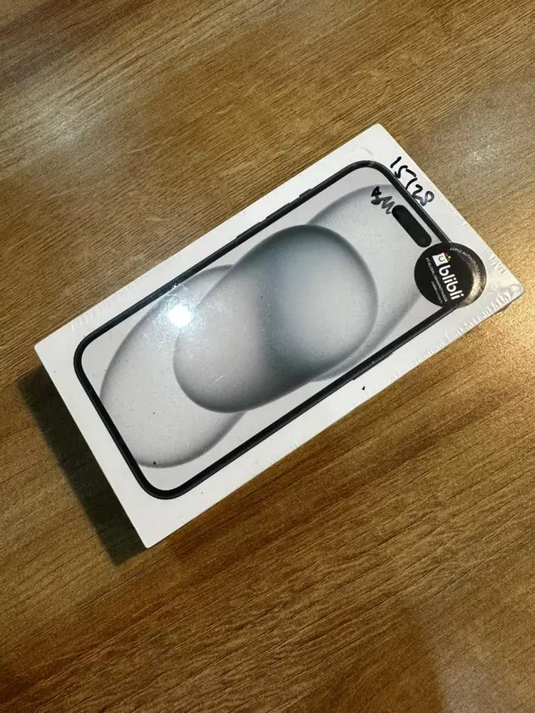 iPhone 15 128Gb Brand New Garansi Resmi Indonesia iBox / GDN / Blibli