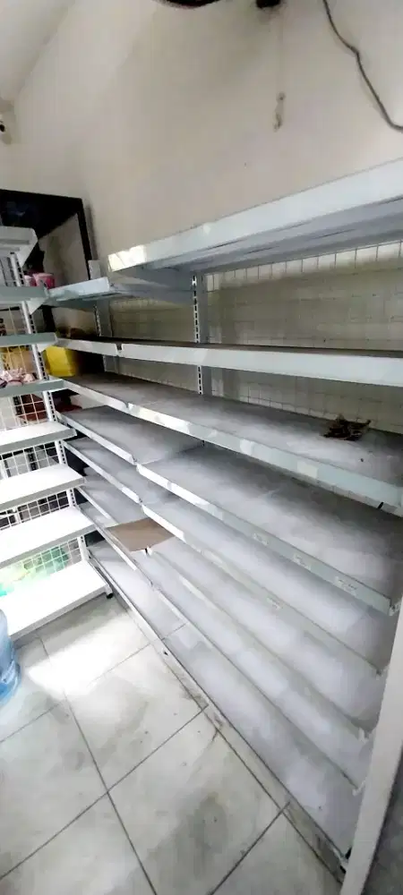 Rak gondola satu sisi