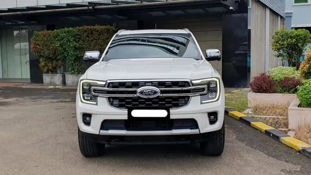 Km10rb ford everest titanium turbo 4x4 diesel 2024 putih
