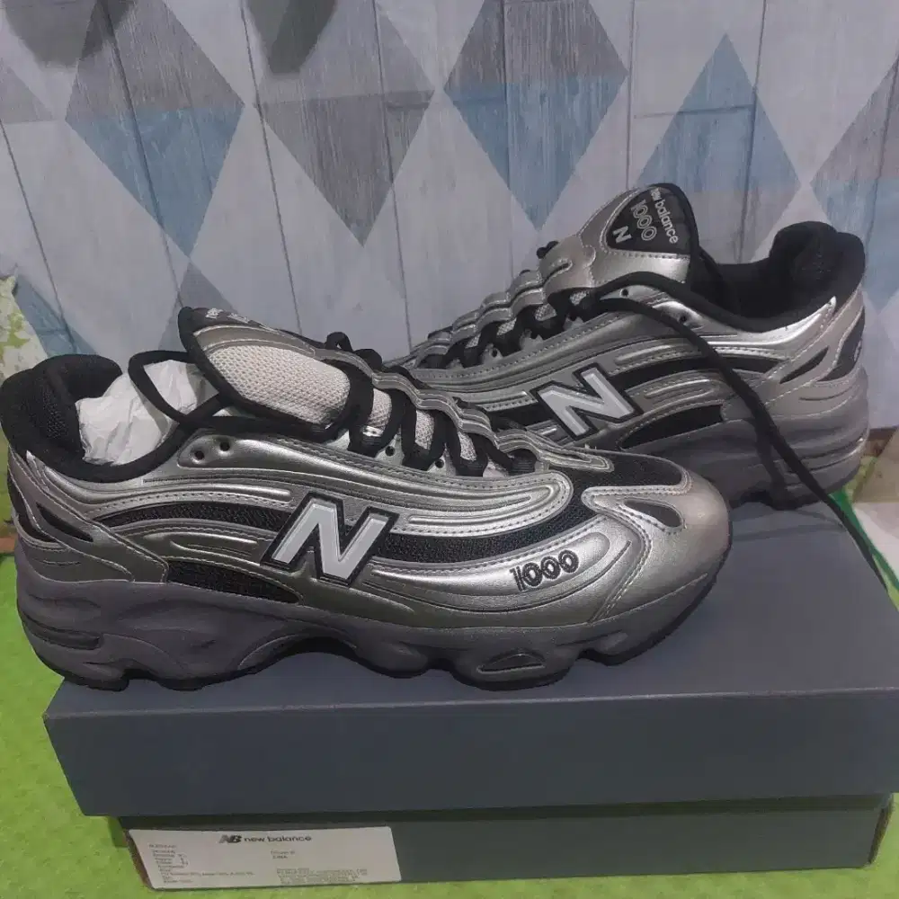 New Balance 1000