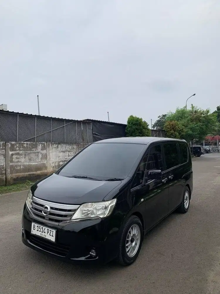 Nissan Serena X AT 2013