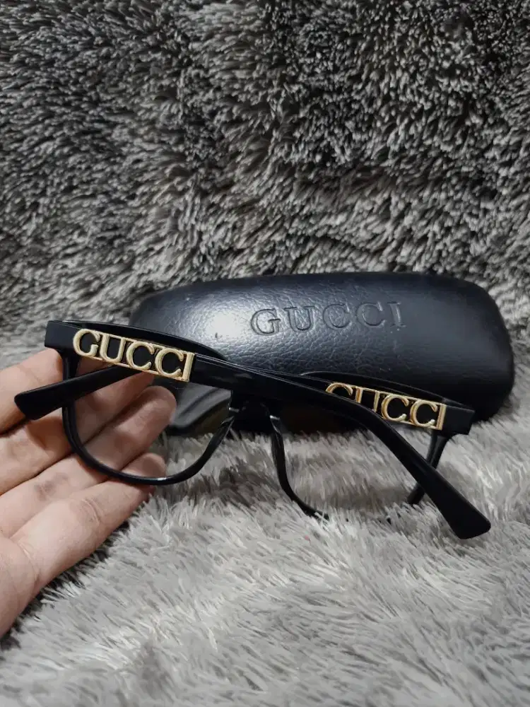 Frame kacamata Gucci