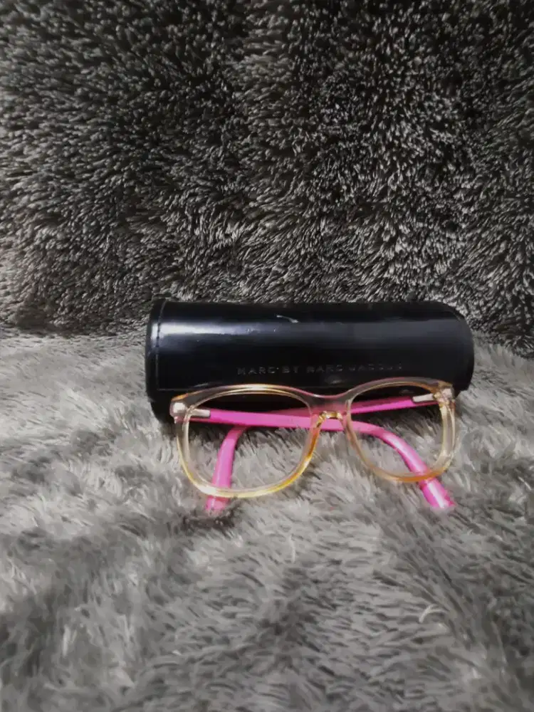 Frame kacamata marc jacob