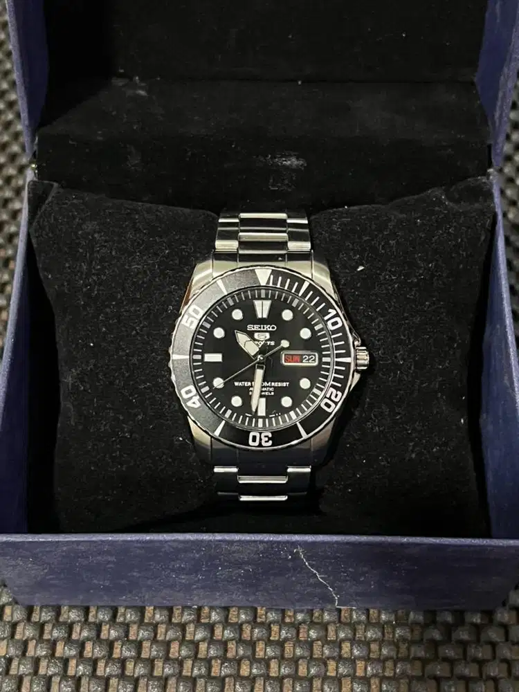 Seiko 5 Sports SNZF17K1 Sea Urchin