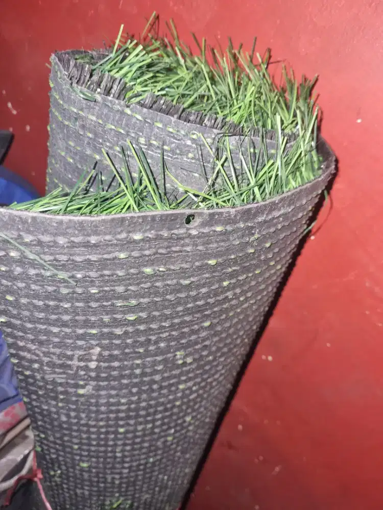 Karpet rumput sintetis