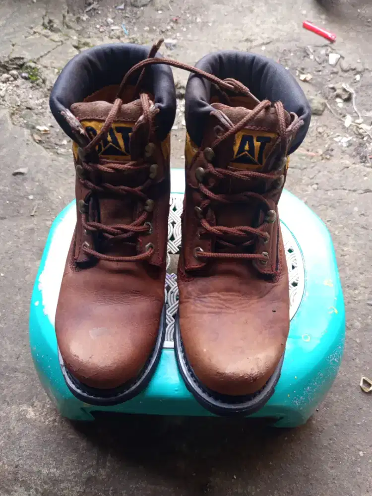 Sepatu cat bahan kulit asli