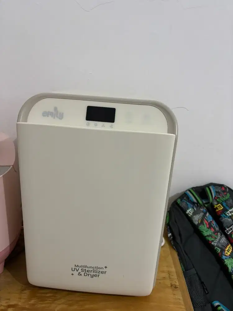 Emily UV sterilizer & dryer 13 Liter like a new