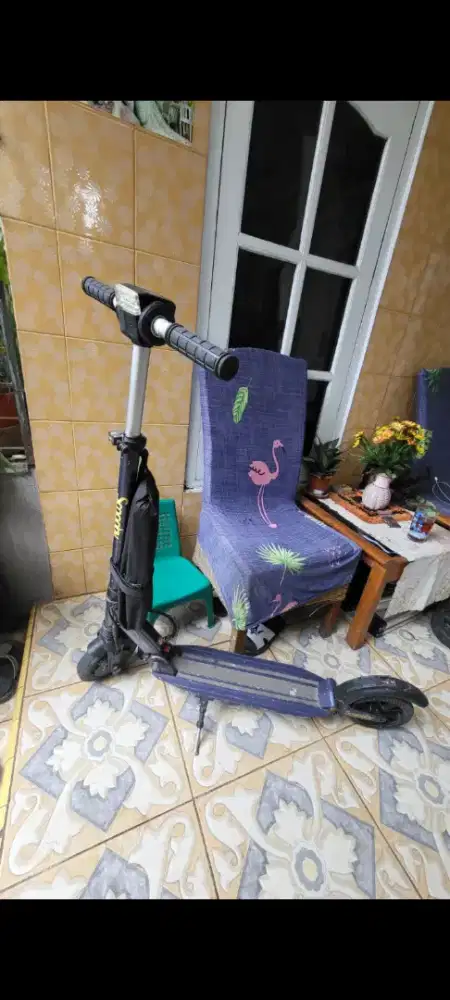 Skuter etwow ex Singapura