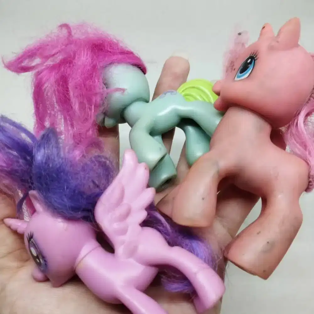 Set mainan kuda poni minus D