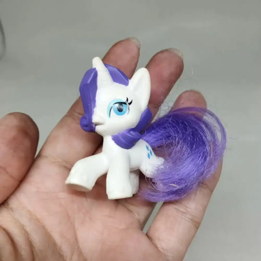 Mini figure kuda poni putih